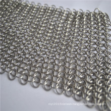 Stainless steel cast iron cleaner chainmail scrubber